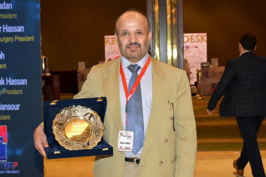DrSultanQahtani's tweet photo. تشرفت بتكريمي بدرع التميز الطبي للأداء وتأسيس وتدريب جراحة شرايين المخ والاعصاب التداخلية في الموتمر العالمي الطبي الشرق أوسطي @mena_sino المنعقد حاليا بالقاهر فشكرا على الثقة ولكل من ساهم في نجاح المؤتمر @sirs_ksa🇸🇦 @KFMC_RIYADH @Cluster2_Riyadh @PairsNeuro @esmintsociety https://t.co/31M0e5jCPJ