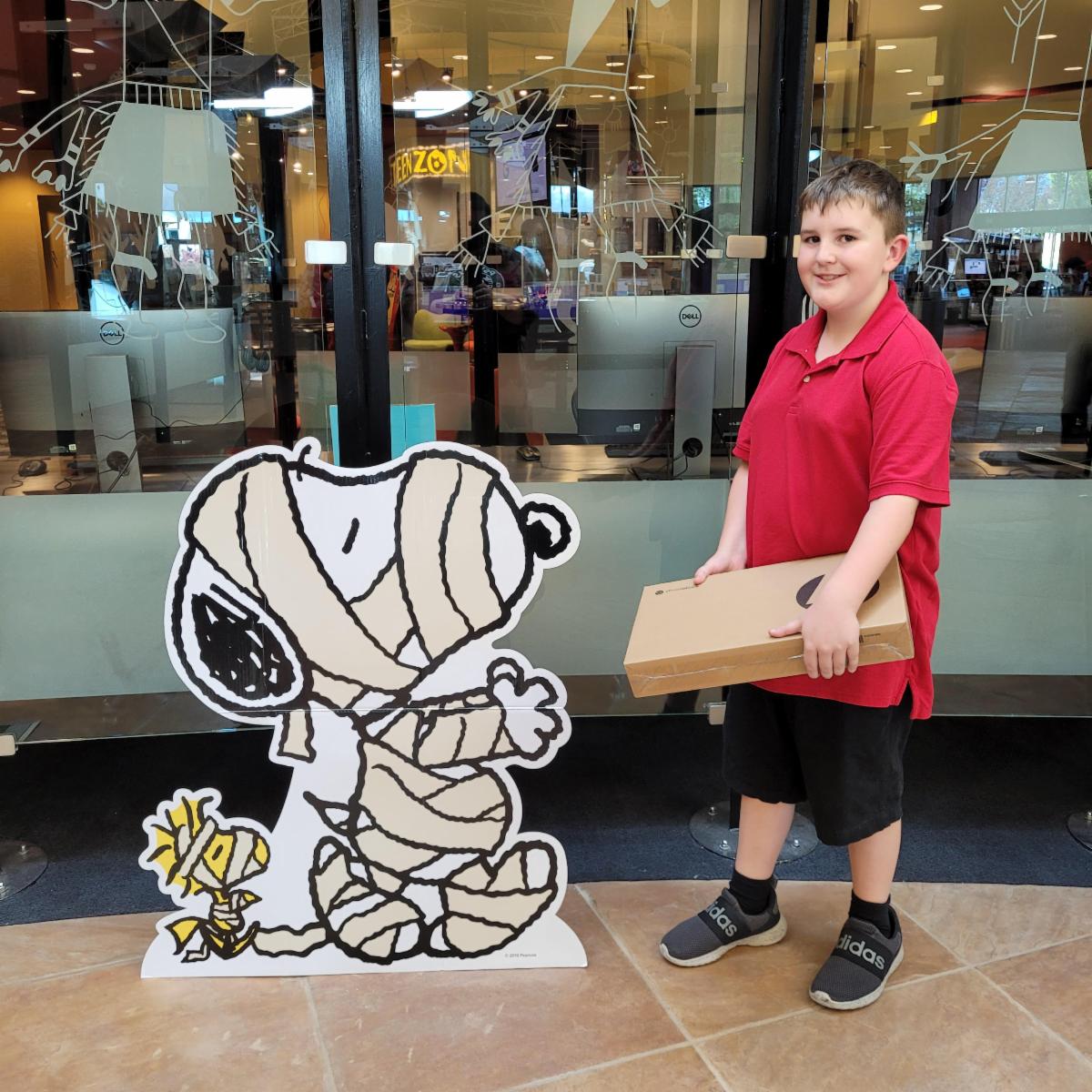 ReadFarmington's tweet image. Congratulations to BRYANT! He won a CHROMEBOOK, by completing our "I &amp;lt;3 my library card" challenge in Beanstack! 

Sign up for Beanstack now, log your reading, and complete challenges. It's a fun way to log your reading, and you could WIN!