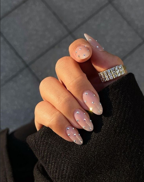 untitledallure's tweet photo. nail inspo https://t.co/eW2DwFgP86