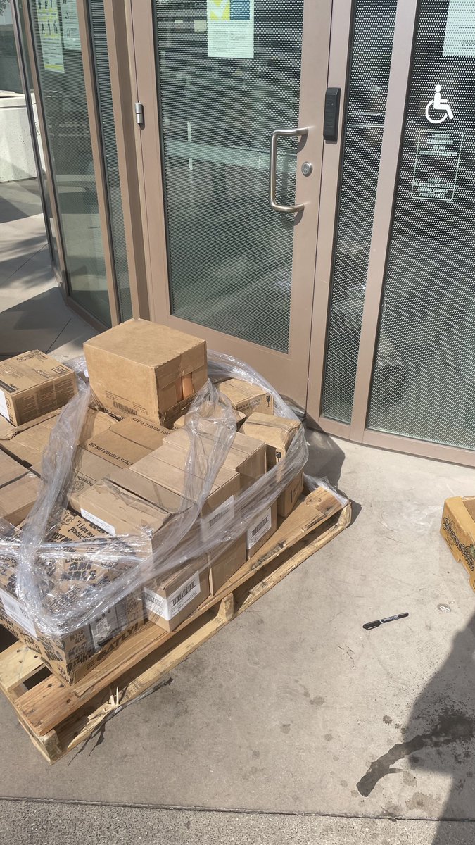 MrFrickenstein's tweet photo. @Starbucks hey guys your delivery guys need to work where they drop stuff off. This is what I mean. https://t.co/b1tn5ZCE2j