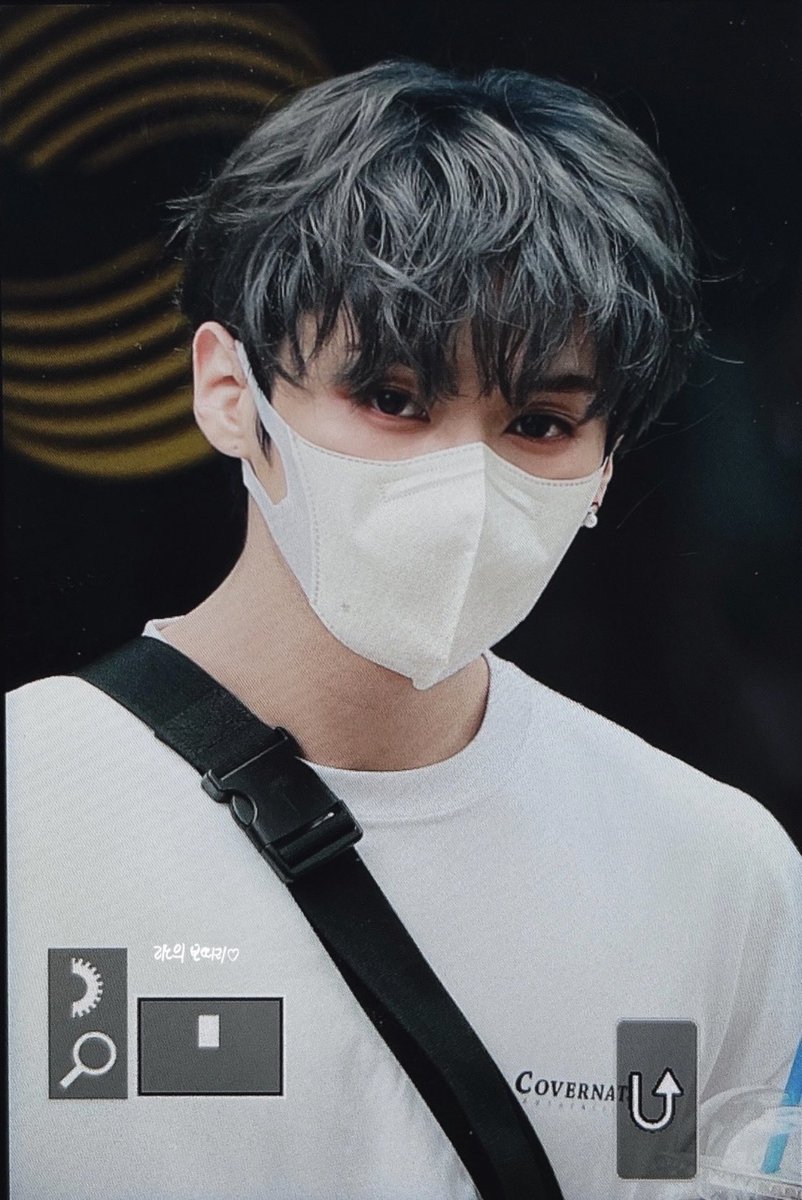 linoscookie's tweet photo. THE DARK WAVY HAIR WTFFFF https://t.co/30aGLTFHKo