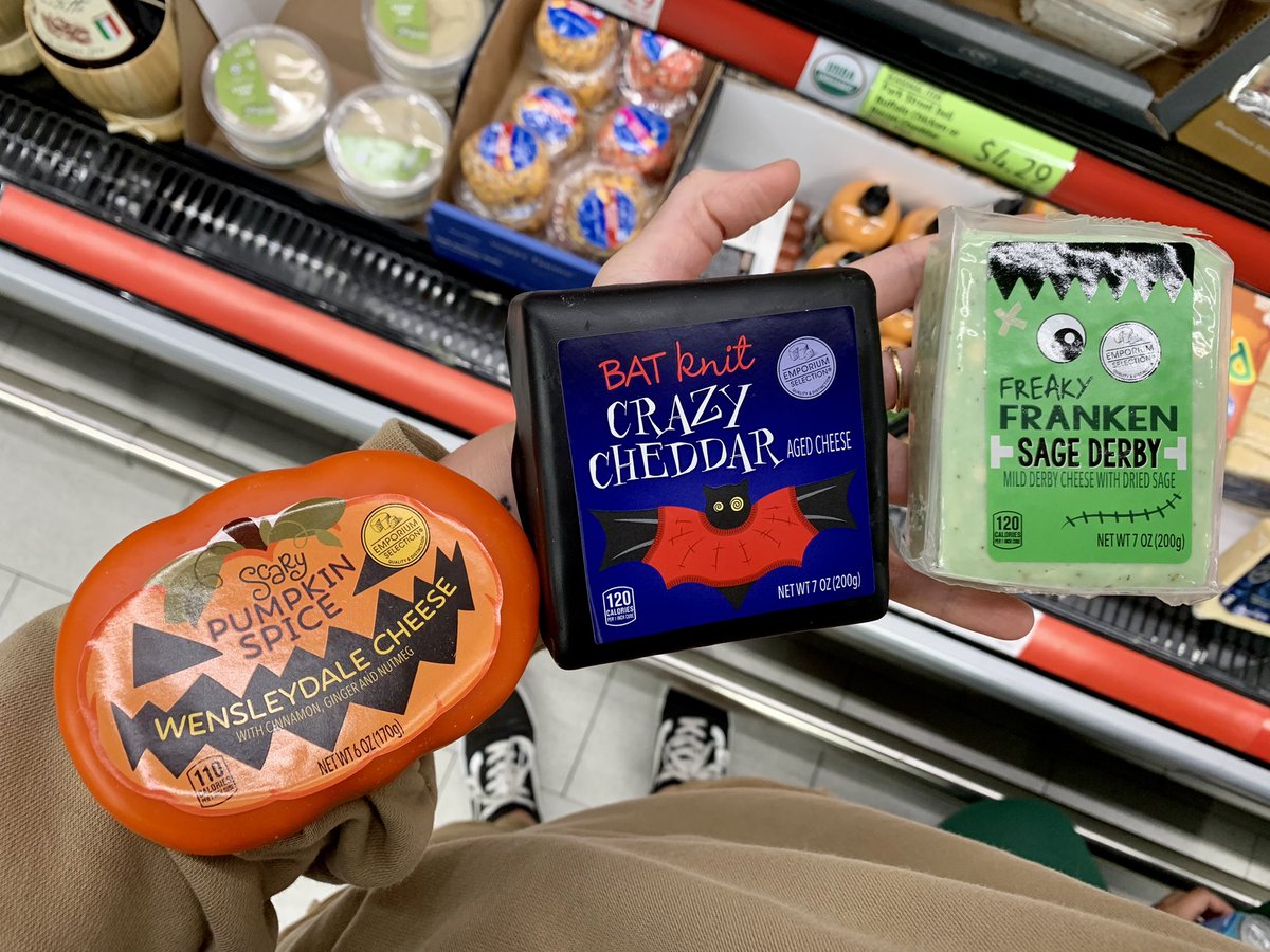 melisdestef's tweet photo. Aldi Halloweeny cheesey https://t.co/ii4LvtBXnb