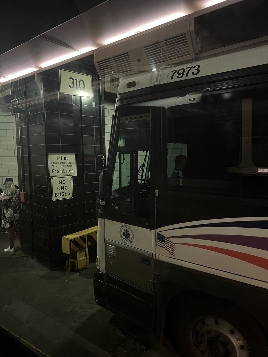 vene3000's tweet photo. Dispatcher just got into a heated argument with another driver that wasn’t supposed to be the 163T, telling her she had to take us.  1020pm 163T driver is still on break.  Great service all around. Irate passengers and irate drivers. https://t.co/OxxG1x9Eta