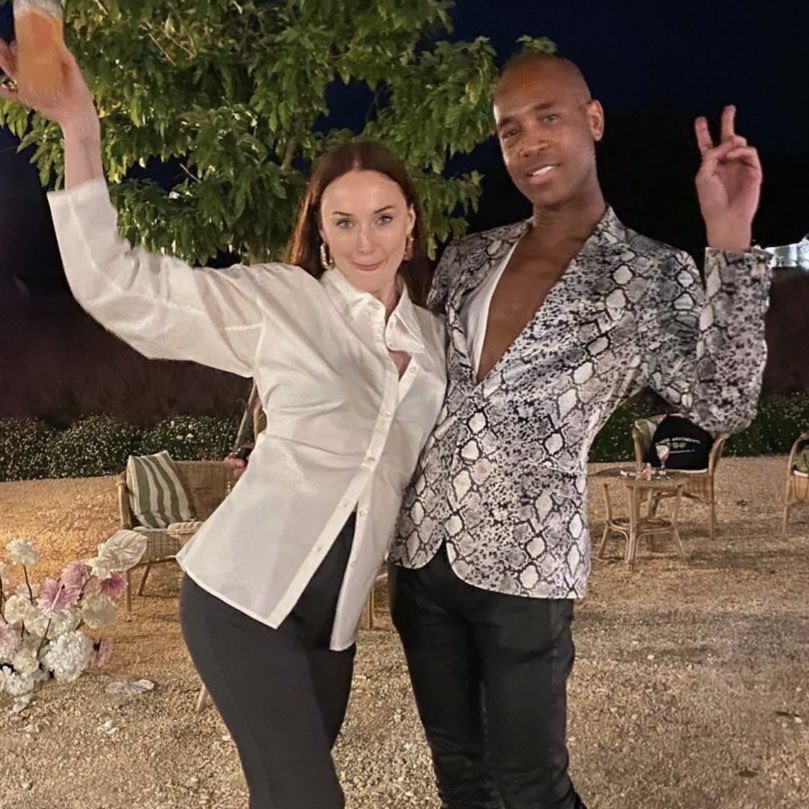 Sunshine_frenzy's tweet photo. absolutely here for this GOT reunion at Lena’s wedding🥹 https://t.co/zV3qdMiEFD