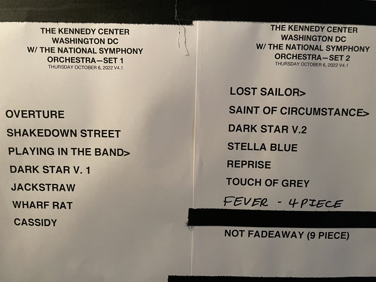 BobWeir's tweet photo. Thurs. 10/6/22 The Kennedy Center
Showtime: 8pm-10:45pm
Overture was only NSO.  
📷: Matt Busch
Next show Sat. 10/8/22 at the Kennedy Center w/ The National Symphony Orchestra. 
#bobbyweirandwolfbros https://t.co/d2y4lI2OSg