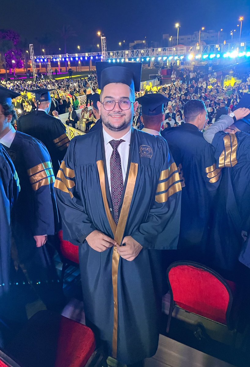 mohamedabodia's tweet photo. I believed I could, so I did. #finally_graduated #msa_graduate #msa_cs #msa ๐ https://t.co/mPvk0cS0yL