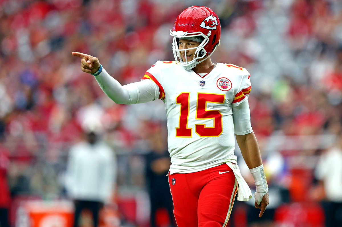 HardRockBet's tweet photo. Russell Wilson has 4 passing TDs this entire season

Patrick Mahomes had 5 in Week 1 https://t.co/nwM8BshbKl
