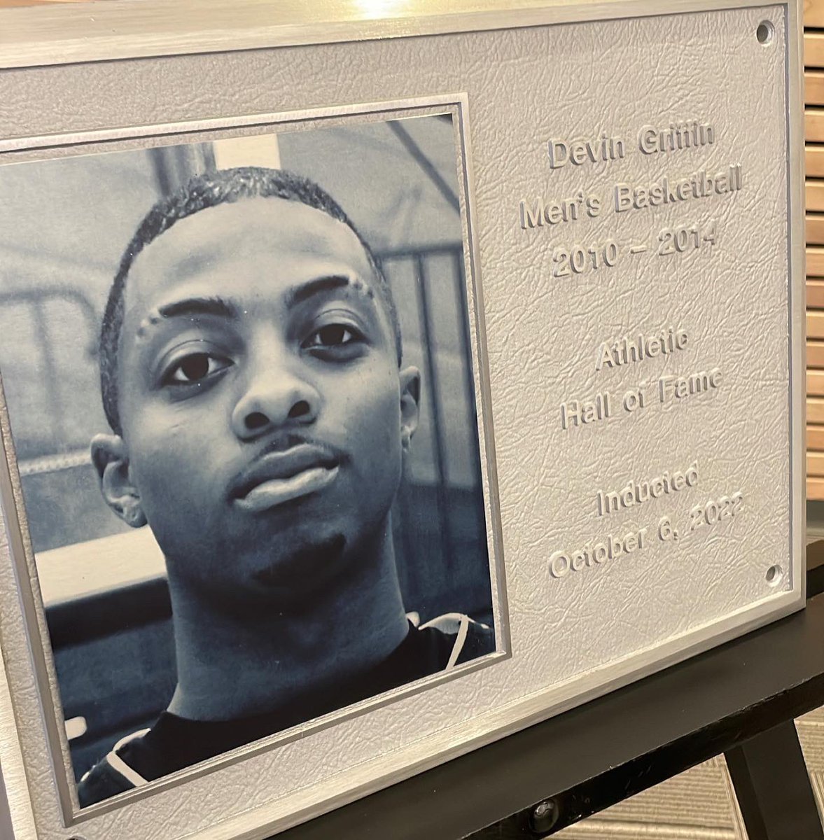 DevGriffin__'s tweet photo. History is made! Officially a Hall of Famer! 🙏🙌🏀
Thanks to @cougarmbb &amp; @ColumbiaCougars for a lit ceremony! https://t.co/Y8feNtOPPI