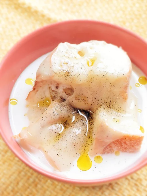 まだまだ寒い💦その上、なんだかダルいのでサッと作れるパンスープをひとつ🍞🥣✨

【レンチンのみ! チーズが香るパンスープ】 