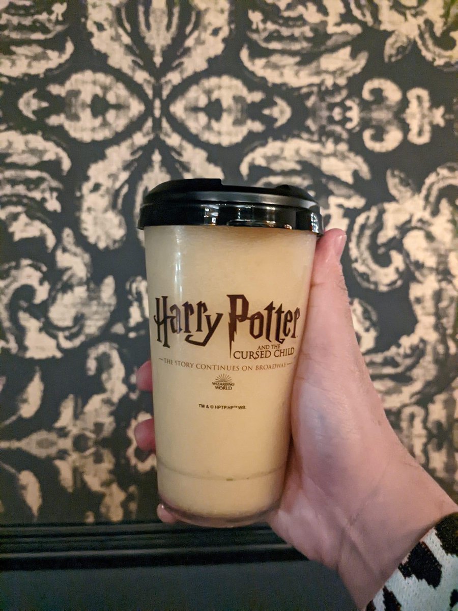 alfcalingacion's tweet photo. It's time to believe in magic again! 🪄

Spell-binding magic and performance! Thank you, Harry Potter and the Cursed Child. #WhenInNewYork https://t.co/JxSWt3HUkx