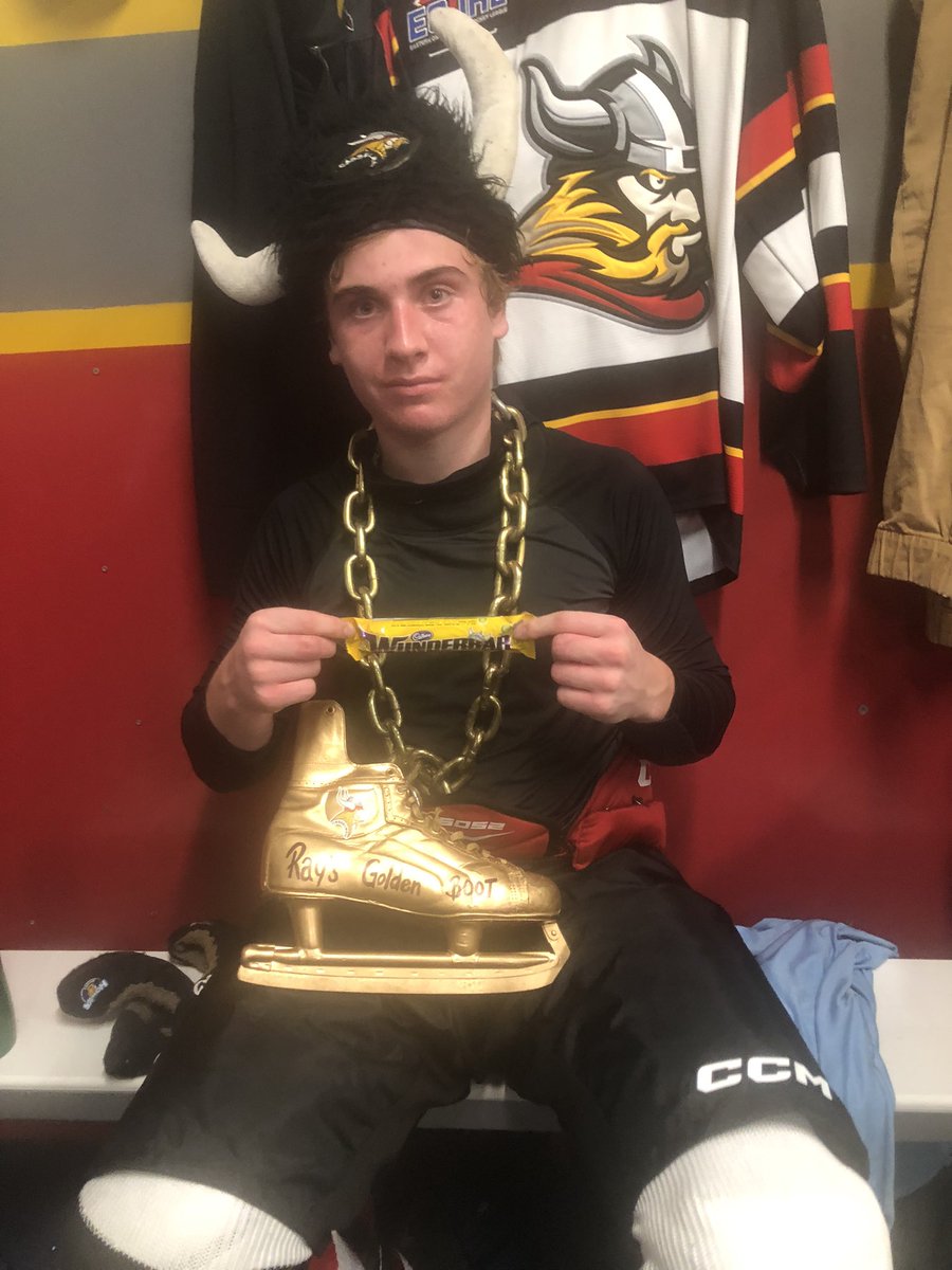 CVikingsHockey's tweet photo. 🚨🚨VIKINGS WIN🚨🚨 Your Vikes pull off a 5-2 win tonight vs the @AlexandriaGlens in front another great home crowd. Tonight’s Wonderbar/Ray’s golden boot Viking of game is Alex TORNBERG. ALex played TUFF ever shift and picked up the GW🚨. #vikeshockey https://t.co/9cEbkeaqIg