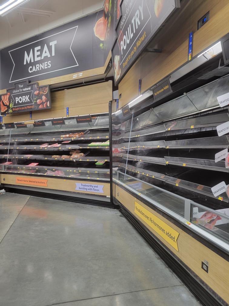 CarinesMoncada's tweet image. #LaInsoportableReporta

Oyente me envía estas fotos de su visita al @walmart ubicado en el 14325 SW 268th St, Naranja, FL 33032.