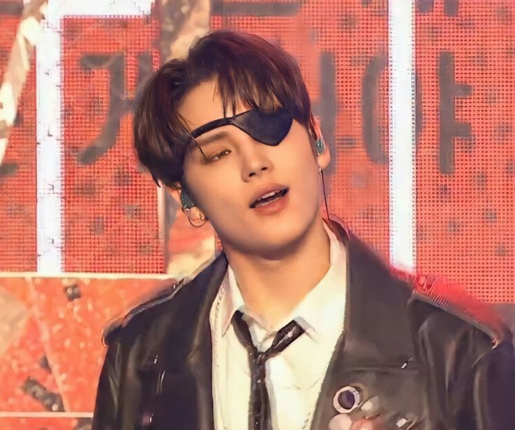 kaiiminty's tweet photo. this huening kai rapper really is something else https://t.co/JZFfHDl2Eg