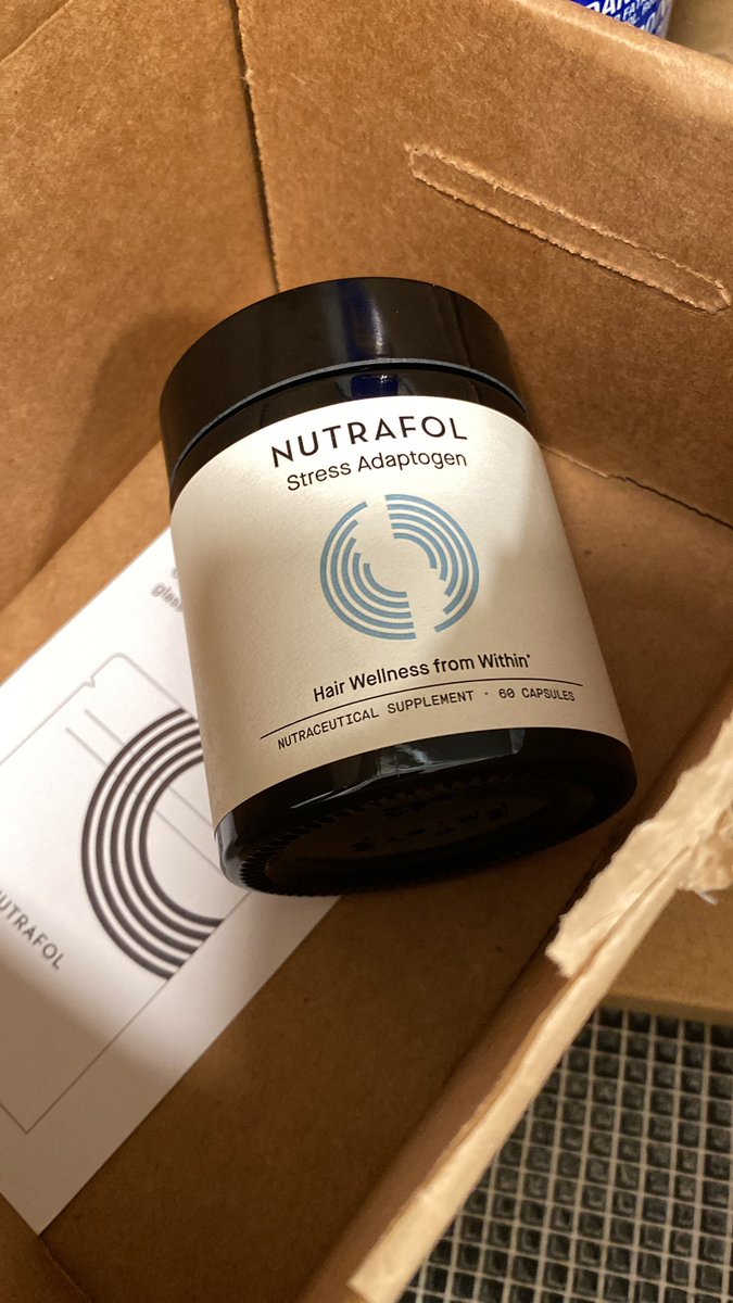 thewangette's tweet photo. @Nutrafol — Please help. I only received 1 item from my 4 item order, and it says my order was delivered in full! Customer service requests aren’t answered in 10-14 days?! Shut the front door, I paid $250 and all I got was this lousy single bottle of Stress Adaptogen. https://t.co/PJeYZLSn37