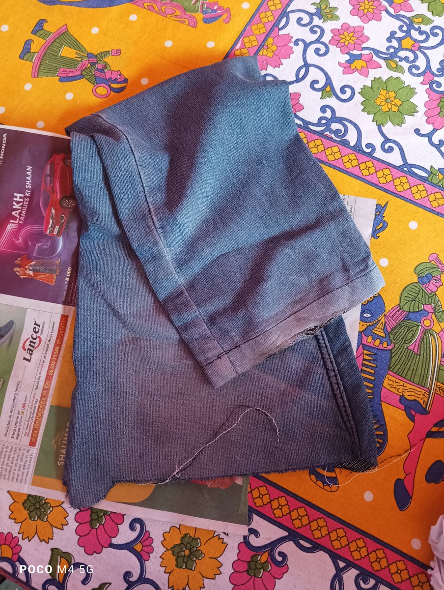 Aatishkumar17's tweet photo. Sir @Meesho_Official i have order a kurti but i got a piece of jeans. Or seller order no. Is 810178817972
Please help me i have requested many times for return but delivery boy is not taking returned. https://t.co/Y3hSSqiBPn