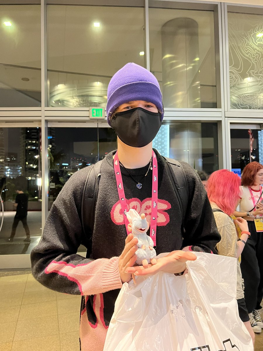 val @ twitchcon! on Twitter: 