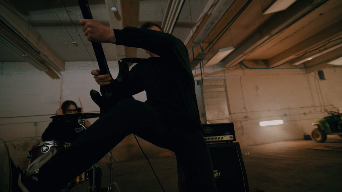 KarlWhinnery's tweet photo. Crooked’s “Brand New Low” is a certified banger! https://t.co/oyY4cHVyNO
#hotkarlproductions #crooked #musicvideo #hardcore #metal #breakdowns #hardcoreworldwide https://t.co/tLZu3q5uN1