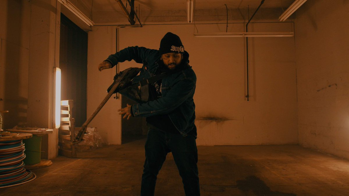 KarlWhinnery's tweet photo. Crooked’s “Brand New Low” is a certified banger! https://t.co/oyY4cHVyNO
#hotkarlproductions #crooked #musicvideo #hardcore #metal #breakdowns #hardcoreworldwide https://t.co/tLZu3q5uN1