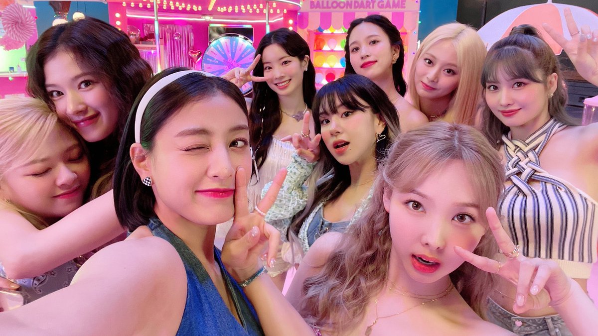 jypesmyoui's tweet photo. don’t you just love it when twice.. 🥹 https://t.co/gqgOhpbC0K