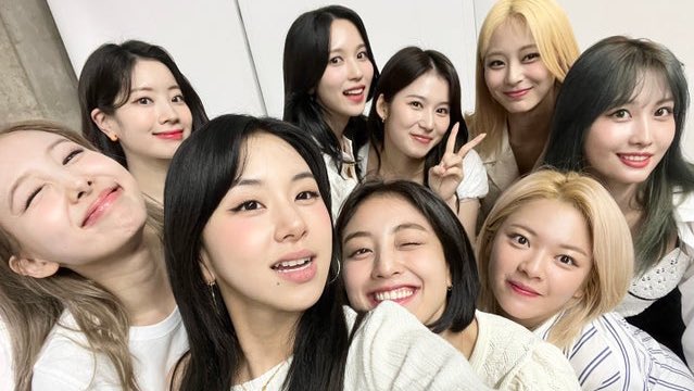 jypesmyoui's tweet photo. don’t you just love it when twice.. 🥹 https://t.co/gqgOhpbC0K