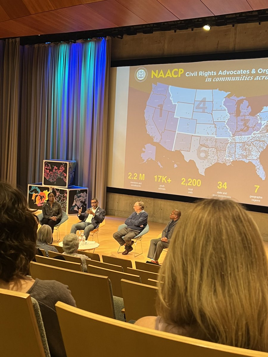 “Maps tell a story: a language of spatial communication that unravels what is going on.” <a href="/jackdangermond/">jackdangermond</a> 

Great talk tonight with <a href="/NAACP/">NAACP</a> <a href="/Esri/">Esri</a>