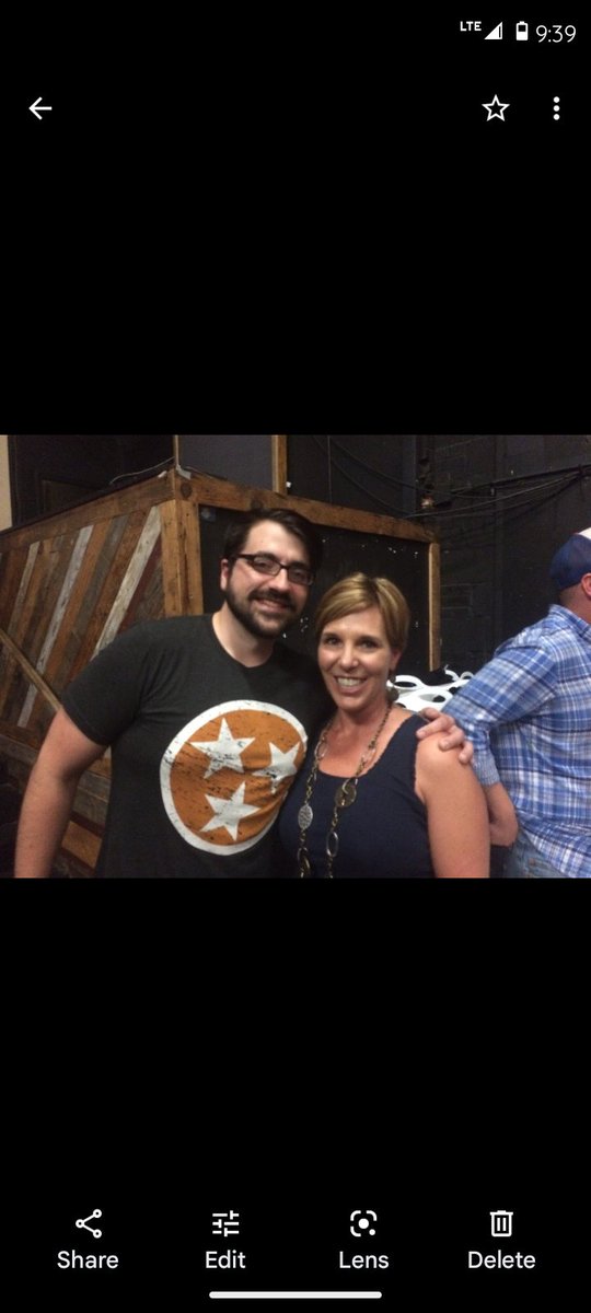 Laura Winter tweet media