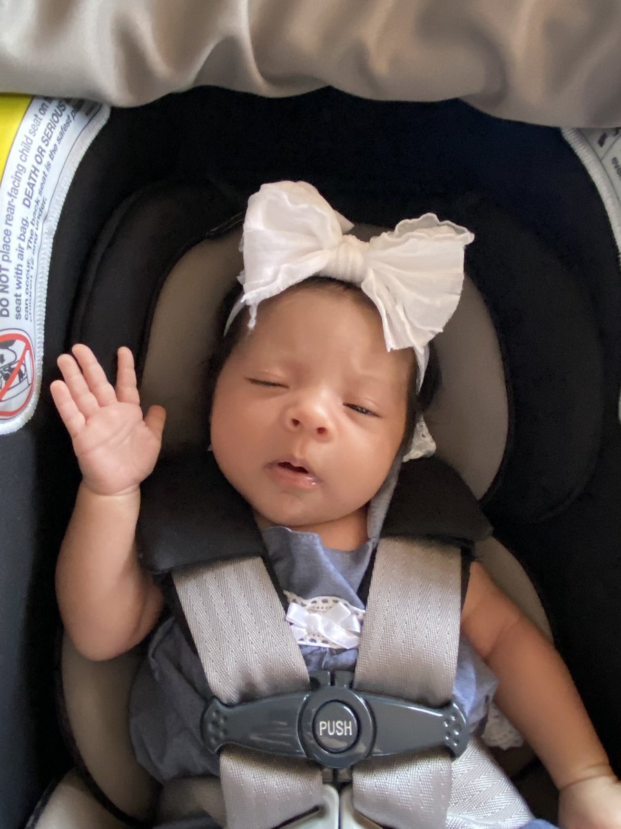 bliiss_ful's tweet photo. am i going to be that annoying mom who makes their baby their life? yes, yes i am. Miss Aurelia is 1 month old already and it makes me sad. time goes by so fast. https://t.co/KIglVQjv4D