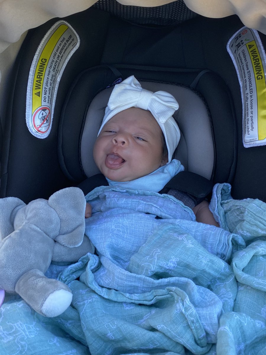 bliiss_ful's tweet photo. am i going to be that annoying mom who makes their baby their life? yes, yes i am. Miss Aurelia is 1 month old already and it makes me sad. time goes by so fast. https://t.co/KIglVQjv4D