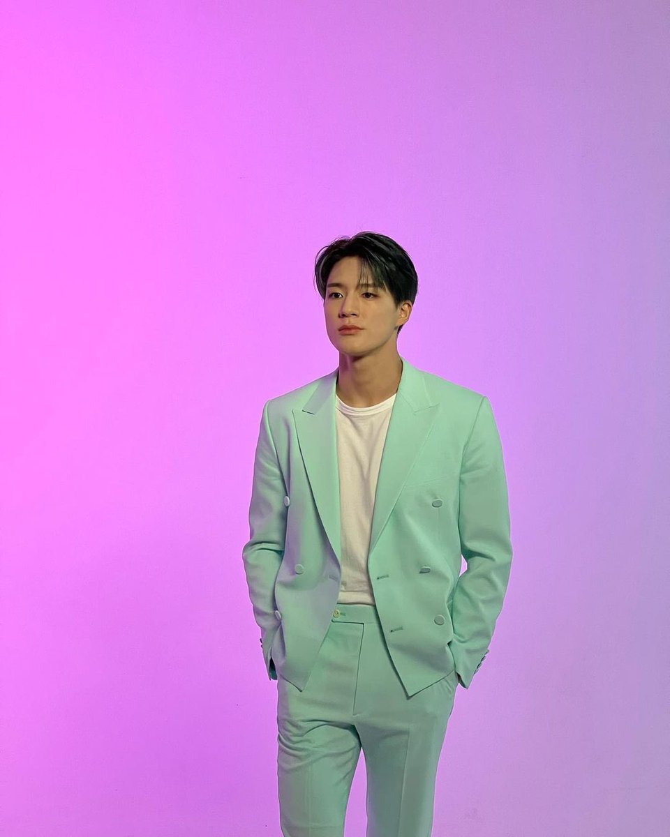 lee jeno....