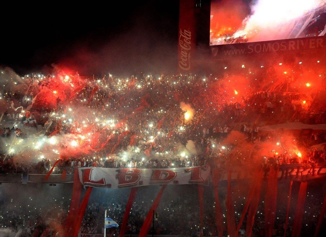 carraIvarez's tweet photo. el equipo que más gente llevo a Japón, el que vendió más entradas en el peor momento de la historia que el campeón de primera, el que todos los domingos lleva 72.000 personas y ni hablar los miércoles que otros clubes se excusan con ese día. https://t.co/oUFdqNsyDZ