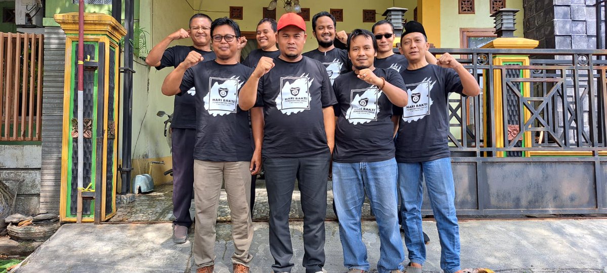 AhmadMunsip's tweet photo. Terima kasih Kemendesa 7 Tahun Mengabdi 
Bangga menjadi Pendamping Desa
#HariBaktiPendampingDesa
#HariBaktiPendampingDesa
@jokowi 
@halimiskandarnu
@Kemendespdtt
@malik_haramain
@imansyukri
@taufikmadjid71
@yusradaridesa 
@azzameldzikrie 
@tppkemendes https://t.co/8CT04RpWJE