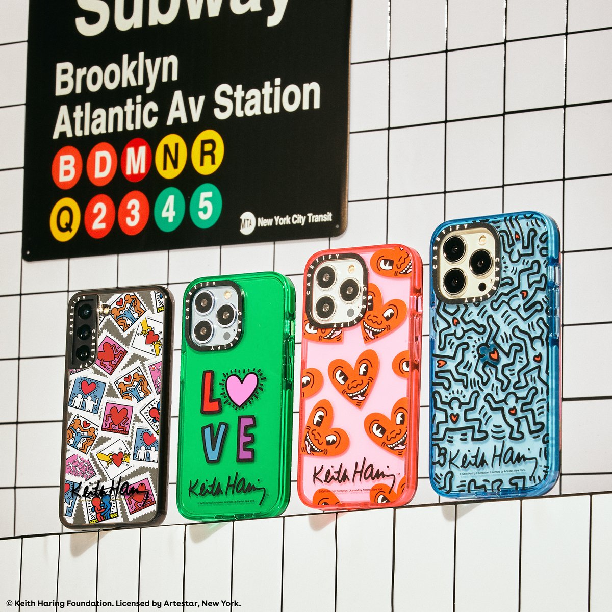 ArtFT's tweet image. Calling all art lovers, we&apos;re giving away 2 Keith Haring Phone Cases.

1️⃣ Follow @ARTFT and @wildwildwes
2️⃣ Retweet this post
3️⃣ Like and tag 3 friends

⏰ Ends in 48 hours! ⏰