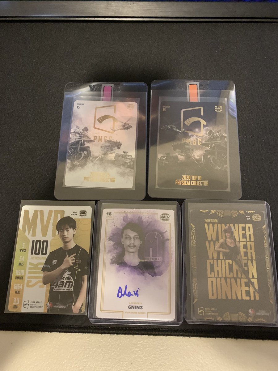 MasterQueso3's tweet photo. Received my A5 White and Black PUBG Mobile Physical Reward Cards for ending the season in the Top 10. With ending in the top 10, I also got 2 Batch B boxes and pulled these beautiful cards including the A4 Premium from Batch B!! @KolexGG @PUBGMOBILE @EsportsPUBGM #KolexCards https://t.co/yvMSqwDmCg