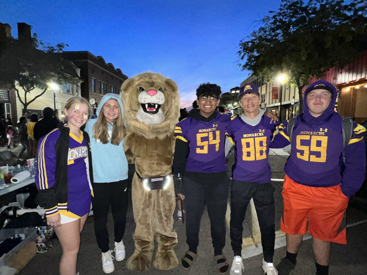 Such a fun night!!!!! 💜💛