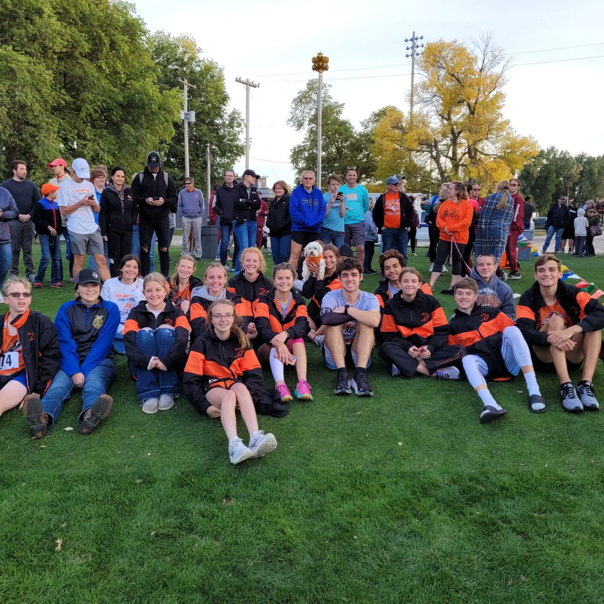 mkunwin's tweet photo. Great run at EHC in Oakland! Chaney🥇, Carolyn 2, Gabi 11, Madison 12, Brennan(PR) 14! Brooklyn just shy of a medal-17 (PR).Team champs!! Dawson finished 3rd, Brayden 8(PR &amp; earned 8th time on record board), Carmine 15(PR). Pablo SB, &amp; Max B. &amp; Landon PR! Great day! @OC_Knights https://t.co/ODNOFVqHnW