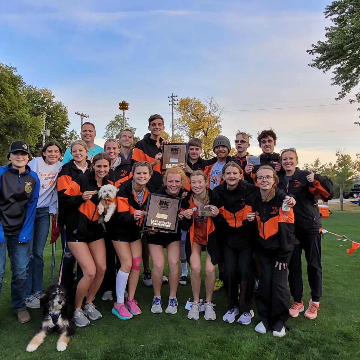 mkunwin's tweet photo. Great run at EHC in Oakland! Chaney🥇, Carolyn 2, Gabi 11, Madison 12, Brennan(PR) 14! Brooklyn just shy of a medal-17 (PR).Team champs!! Dawson finished 3rd, Brayden 8(PR &amp; earned 8th time on record board), Carmine 15(PR). Pablo SB, &amp; Max B. &amp; Landon PR! Great day! @OC_Knights https://t.co/ODNOFVqHnW