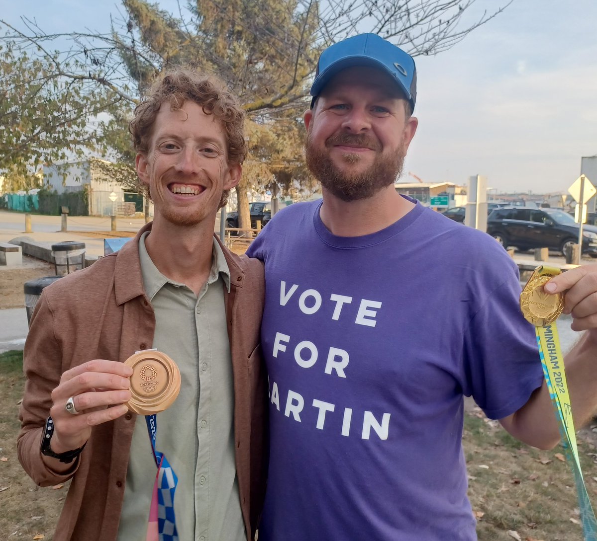 burnabymartin's tweet photo. I spent a couple hours helping out at @EvanDunfee's Green Sports Day Shoreline Cleanup.

#Richmond voters, get out and vote for this guy! Evan has a lot of great ideas and a solid base of knowledge. He would be a giant asset for your municipality! #VoteForEvan https://t.co/Tpym3AgmG6