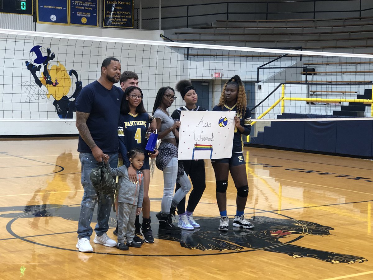 LocklandLocal's tweet photo. Tonight we honor our Senior student-athletes from the VB program. To say that we will miss them is an understatement &amp; we are very proud of the way each of you represent yourselves, our school, the program &amp; your families. #PantherPride #EquipEngageMotivate #HabituallyHopeful https://t.co/ymIwstxH1A