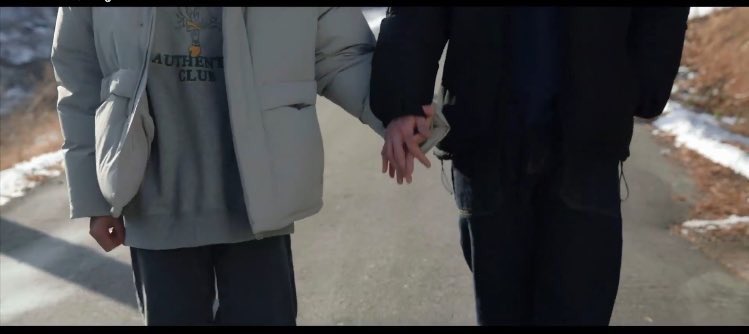 yesnicksz's tweet photo. Querem q eu infarte com essas mãos dadas 🥰 namoradinhos namorando
#OnceAgainEp7 #OnceAgain https://t.co/EnYiLq9vC9