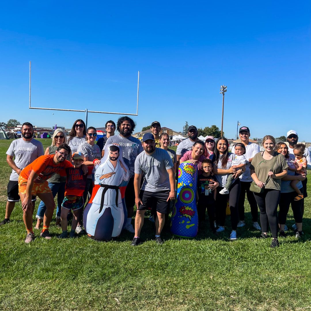 ElevateSequoia's tweet photo. These team members spent their weekend volunteering at @RelayForLife. We are extremely proud of them for coming together to raise money, volunteering at the event, &amp; promoting cancer awareness, as it affects so many people and is an incredibly important cause. #ElevateToSequoia https://t.co/nyWxgietc5