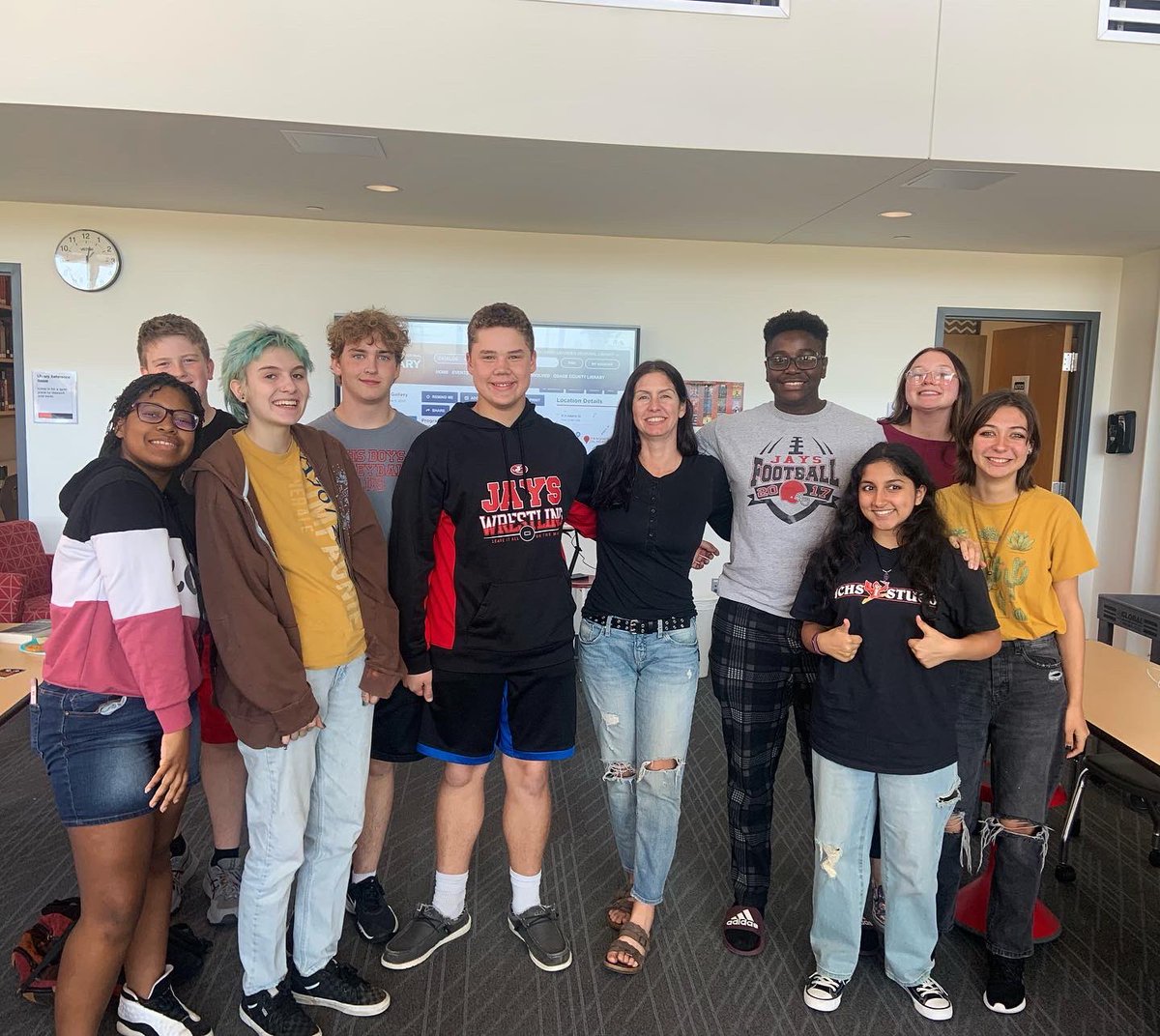 GidsterReviews's tweet photo. Had great time sharing lunch with the author @MindyMcGinnis I am enjoying reading her book The Female of the Species. I am excited to read The Initial Insult, next! Thank you to @Library_JCHS for setting up this amazing meeting for our Epsilon Beta team. 
#readmorebooks https://t.co/4zTXDWCSVP