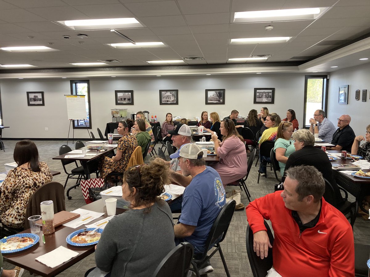 KDFIREDUP's tweet photo. Great CSIP team Conversations tonight in McDonald Co R-I. SWOT, beliefs, mission and vision development work in progress! Some heavy lifting happening tonight in Anderson, Mo Building the future for the district’s 3,500 Ss. @mustangsupt @McclainLadonna @MASALeaders @DrMattTeeter https://t.co/U0FYakplF4