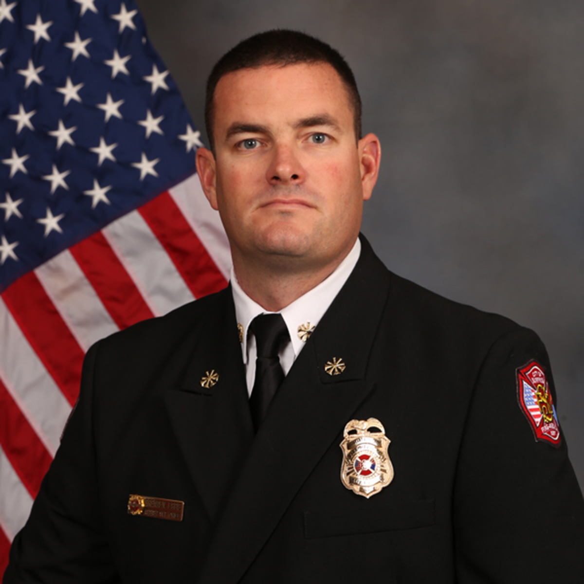AZSurprise's tweet photo. A new Fire Chief has been named! @SurpriseFD Assistant Chief Brenden Espie will promote to Chief on Oct. 15, following 21+ years of service to the City &amp; 5 years in the U.S. Air Force. 

Congratulations, Chief Espie! 

https://t.co/6cocKLuOjm https://t.co/i0Qc2FTq8W