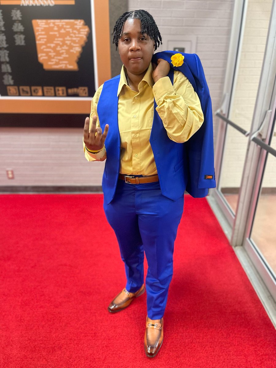 AlphaChi1944's tweet photo. Last night was one to remember ✨. Soror Howell represented in the 2022 Coronation Ceremony as Miss Alpha Chi. Soror Hill; along with members of Alpha Chi Sigma supported from the seats. Here are some pictures of our beautiful Sorors 😍💛🐩💙. https://t.co/B85V700vil