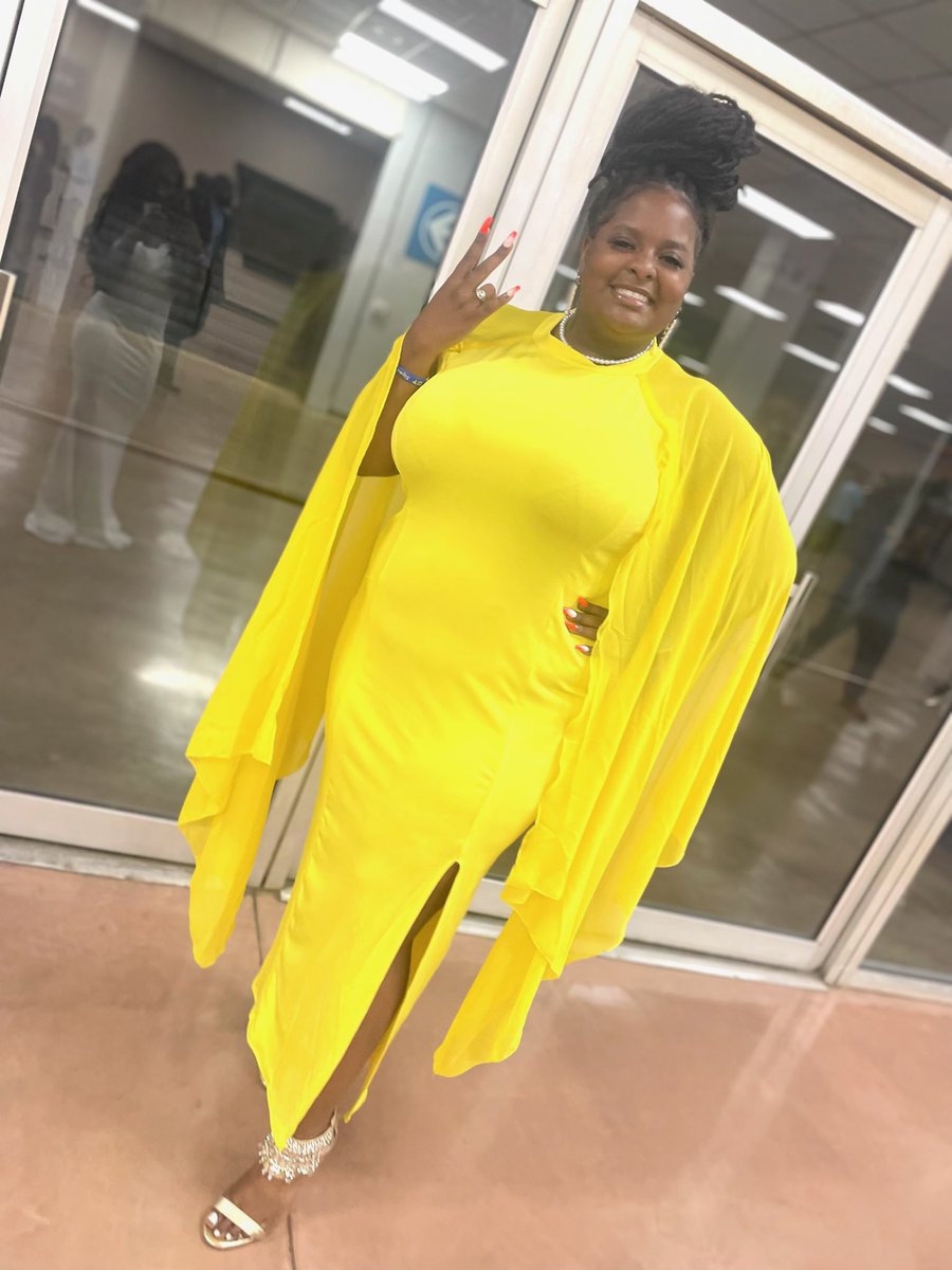 AlphaChi1944's tweet photo. Last night was one to remember ✨. Soror Howell represented in the 2022 Coronation Ceremony as Miss Alpha Chi. Soror Hill; along with members of Alpha Chi Sigma supported from the seats. Here are some pictures of our beautiful Sorors 😍💛🐩💙. https://t.co/B85V700vil