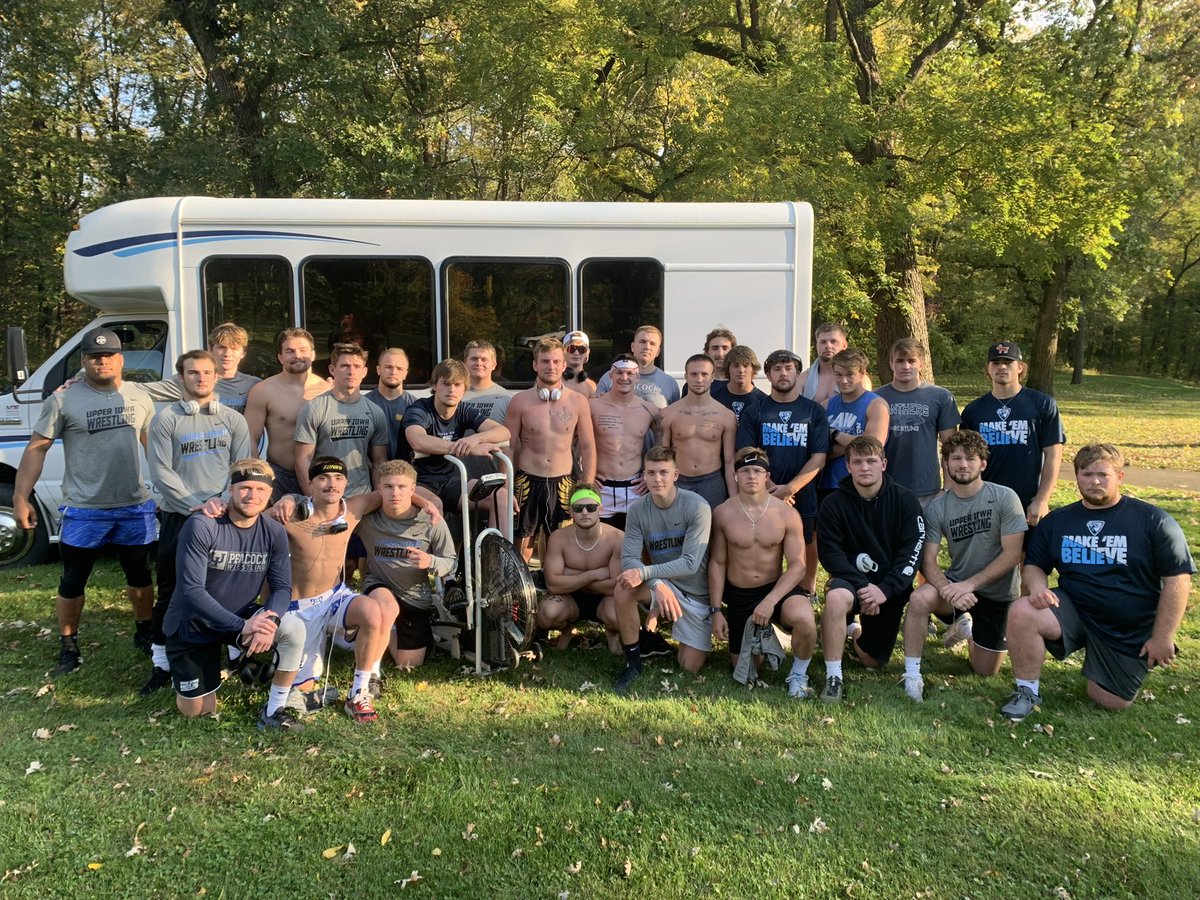 UIU_Wrestling's tweet photo. Great effort today knocking out our traditional 6miler! 15 PR’s! The top 4 times this year rank #1,2,4 and 6 overall since 2002! Congrats to @E_Faught2000 @chaseluensman @MurtyTate and the twitterless Cael Meyer. @UIUPeacocks #NoSleepTillCedarRapids https://t.co/6teIQ2nSdO