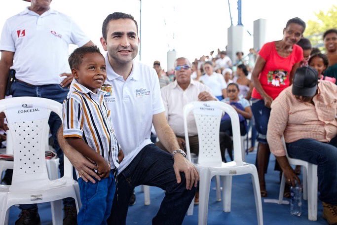 vablelscaff's tweet photo. 🇱🇹⚽️🏀 ¡Hacer felices a nuestros niños, niñas y jóvenes es nuestra mayor Alegría y es la prioridad absoluta del #BolívarPrimero!

Estamos muy contentos por cumplirles a nuestros menores con la apertura del Polideportivo de Río Viejo. 

#PrimeroElDeporte 
#BolívarPrimero https://t.co/DxmJt4C5Bj