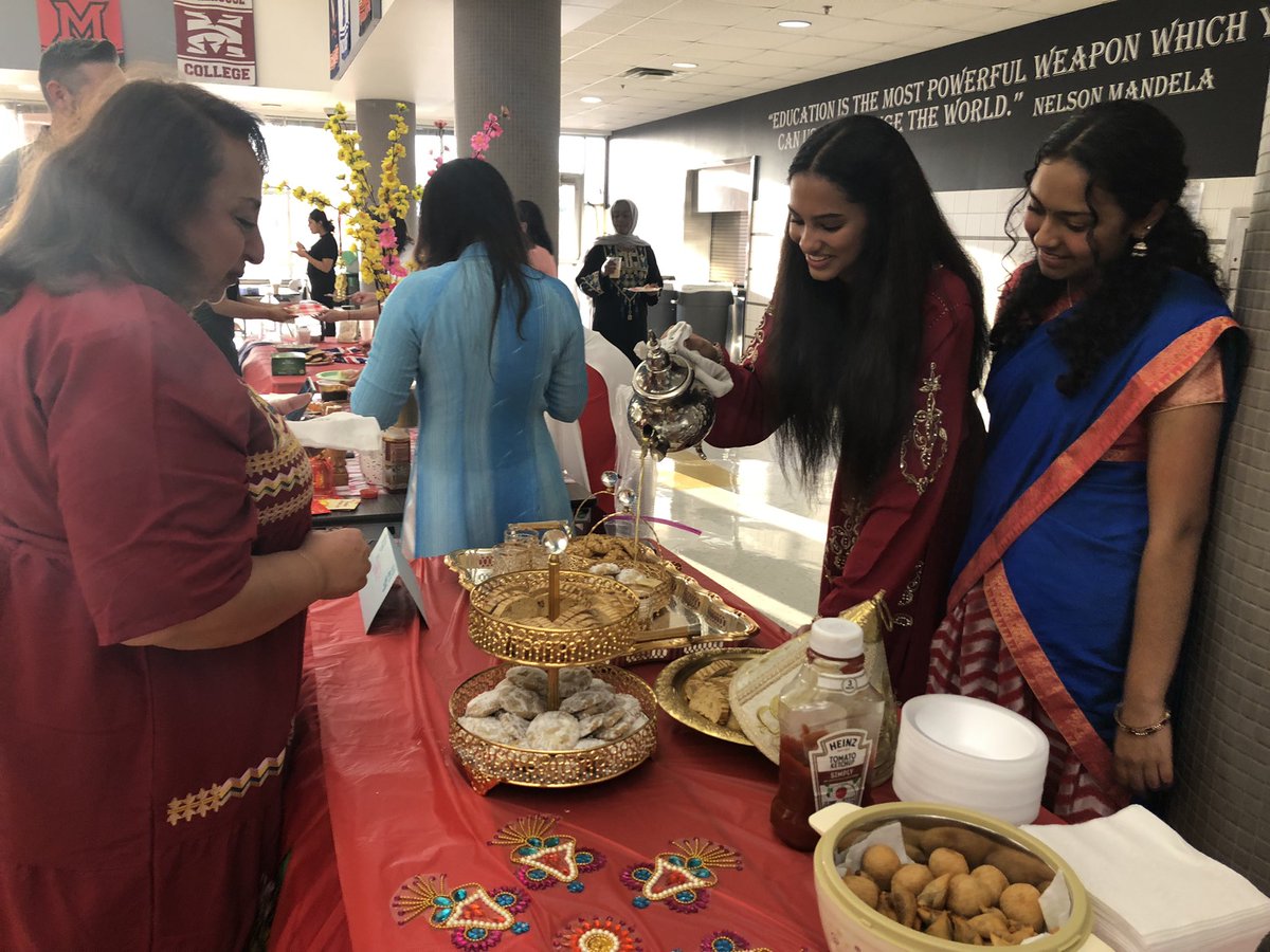 KISD_Academy's tweet photo. Great turnout for our first ever Multicultural Family Night! #CelebrateKISD https://t.co/WUdKHhjkhr