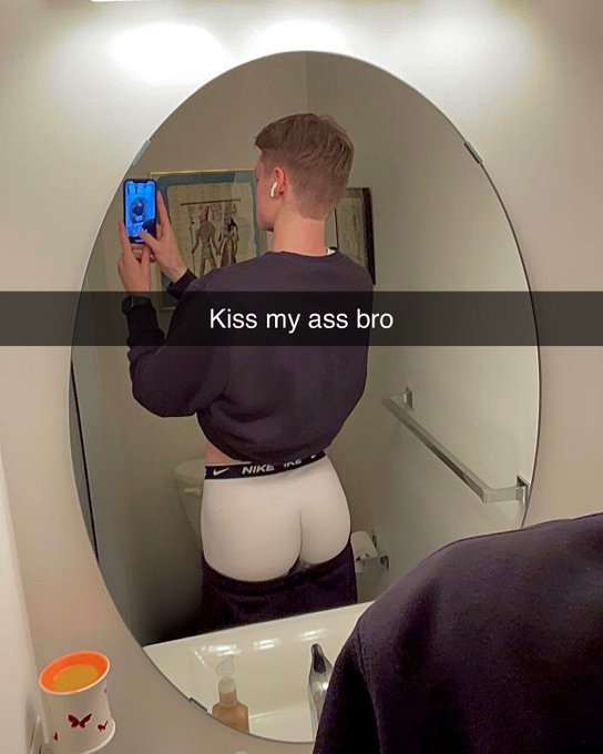 LIKE if you’d kiss it ? https://t.co/58fgWlVqwf