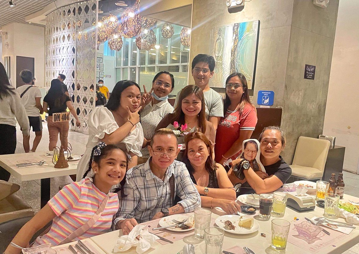 RennaMarie322's tweet photo. Happiest Birthday my dear cuzzie, Innah! 🎂🎉💐🥳 We Love You❤

📍Vikings, SM Lanang Davao https://t.co/m8qOwLt5yz